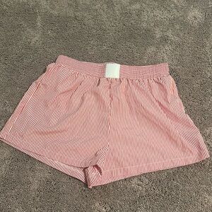 Lightweight red and white striped boxer shorts